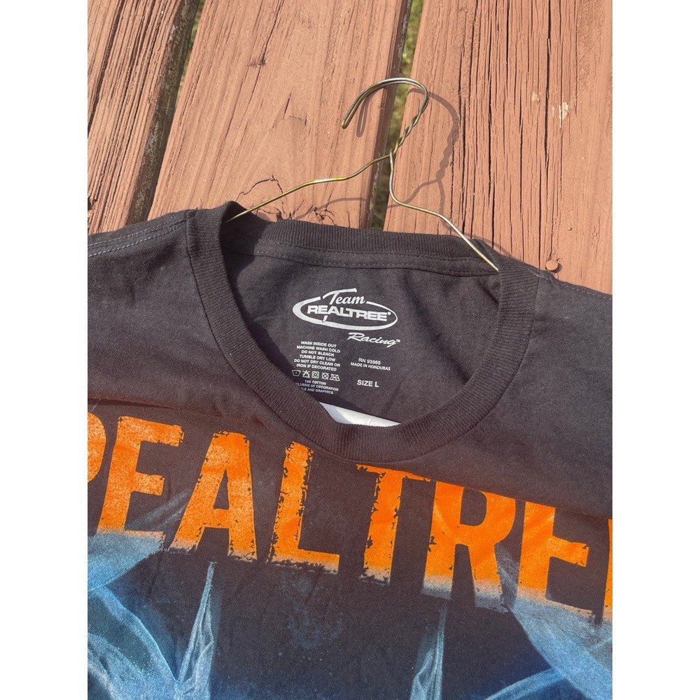 Team Realtree Family Friends Outdoors NASCAR Deer Skull Graphic T-Shirt - Picture 6 of 6